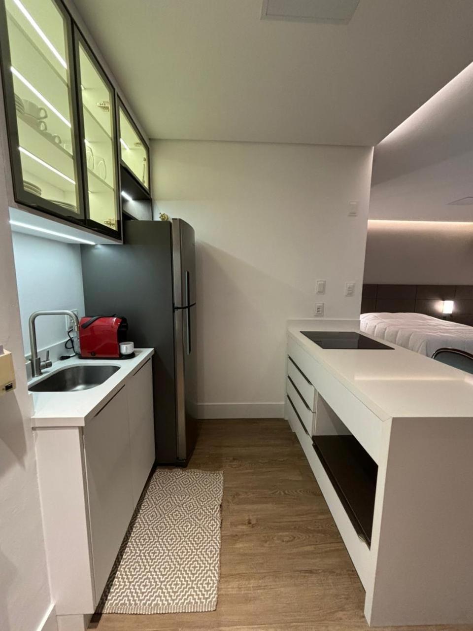 Apart Hotel Moderno Em Жоинвили Экстерьер фото