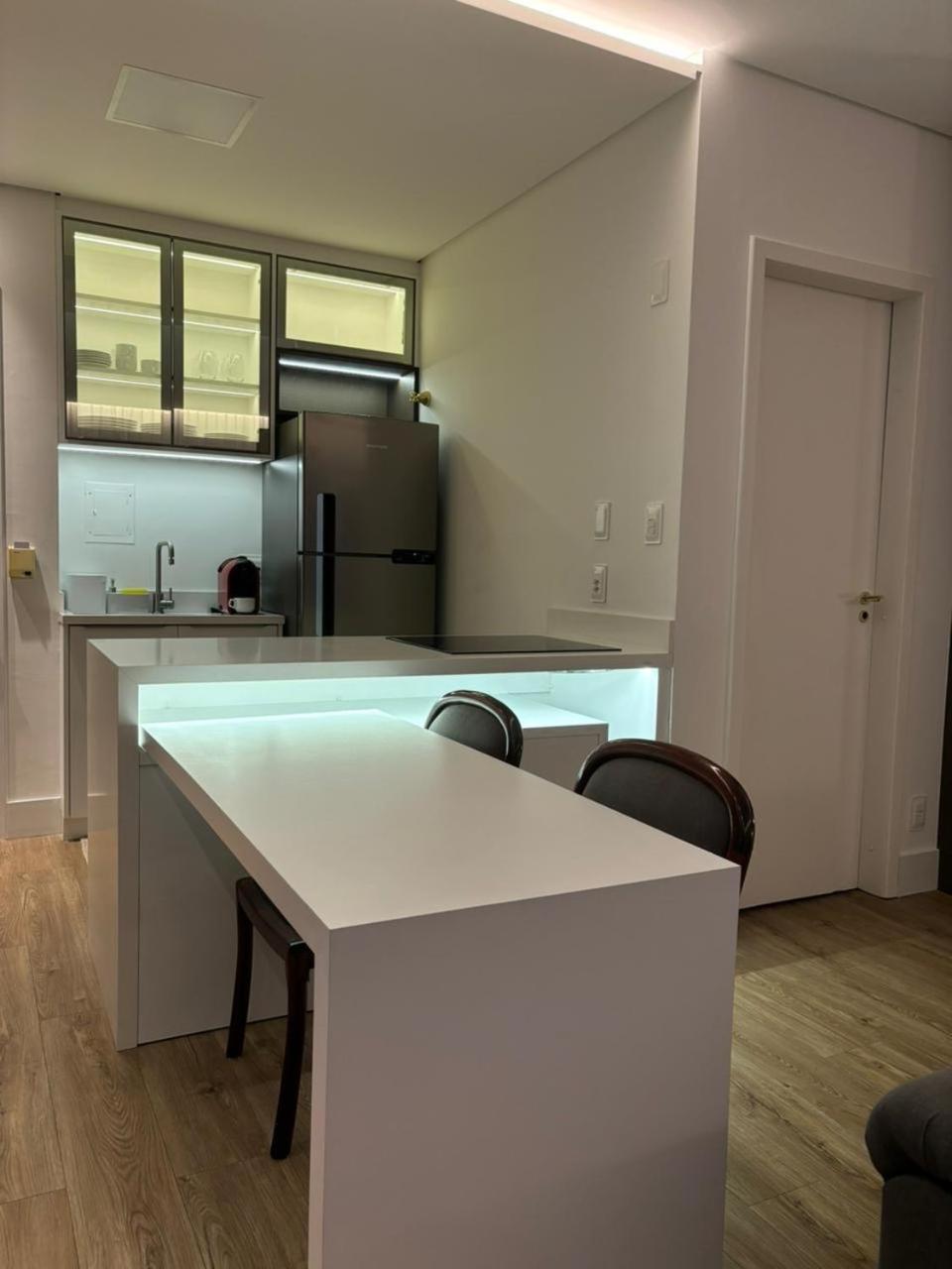 Apart Hotel Moderno Em Жоинвили Экстерьер фото