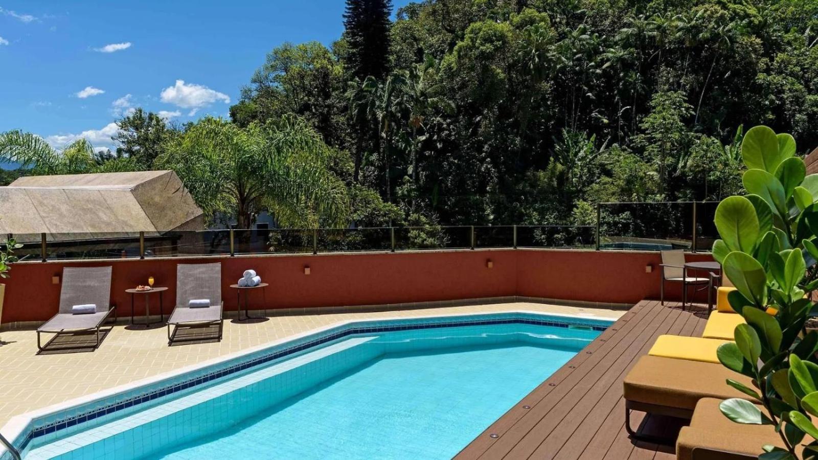 Apart Hotel Moderno Em Жоинвили Экстерьер фото